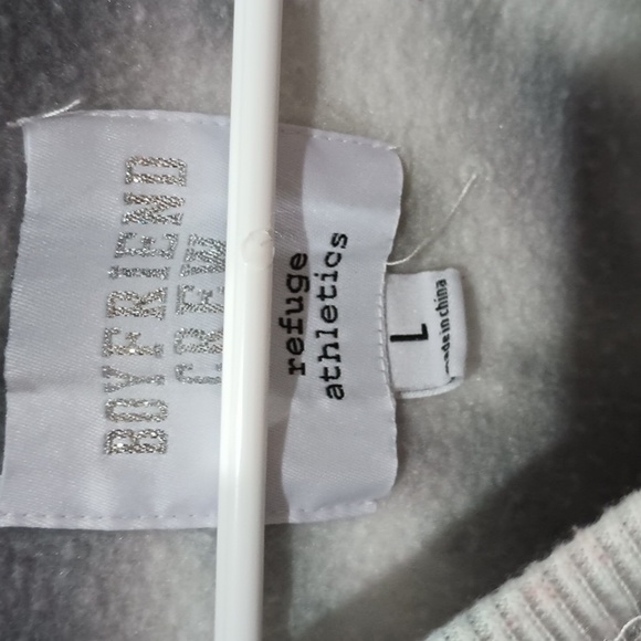 Refuge Athletics sweatshirt - Picture 2 of 3